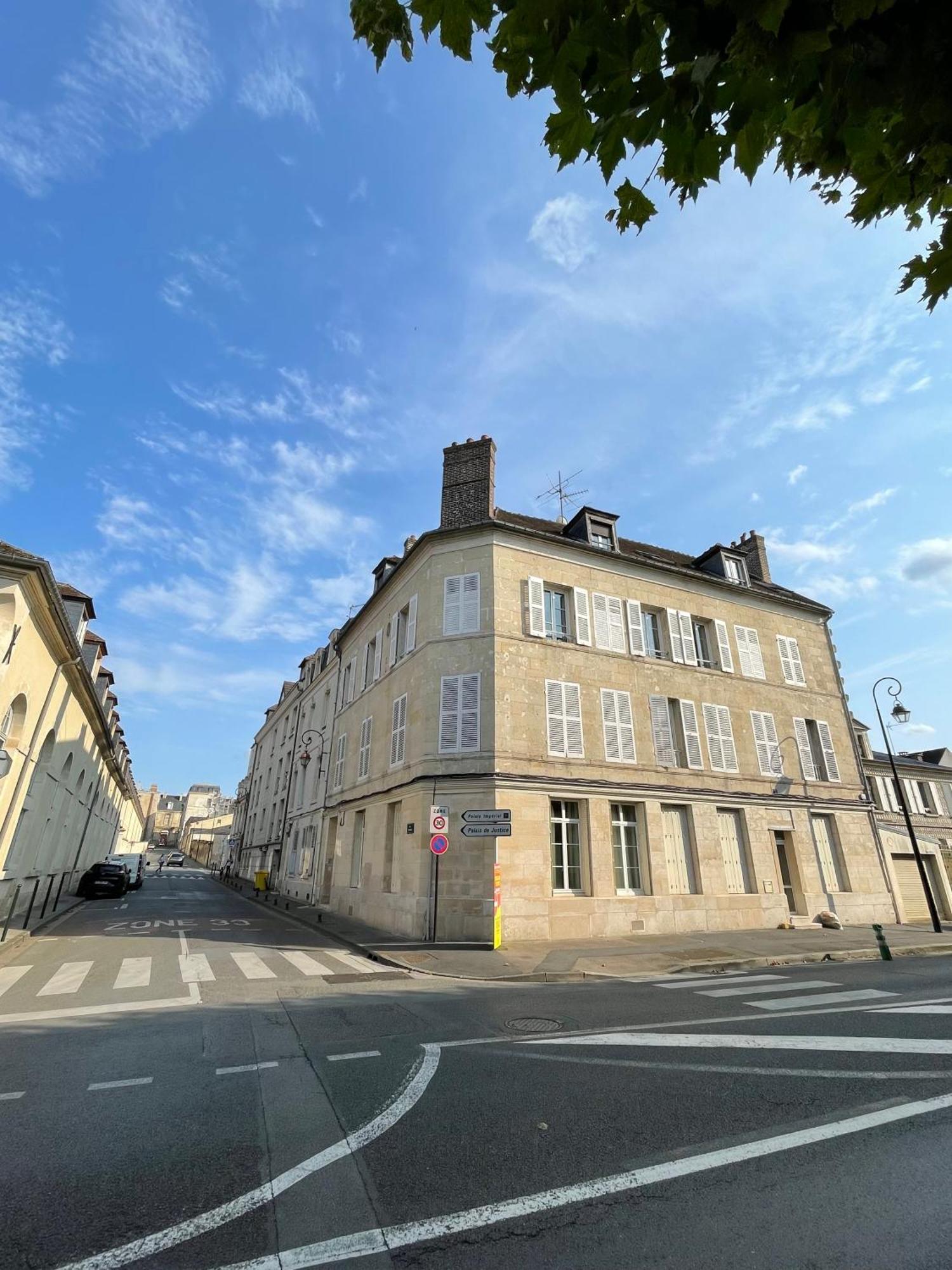 Charmant Appartement Dans Le Centre Ville, A 2 Minutes Du Palais Compiègne Eksteriør billede